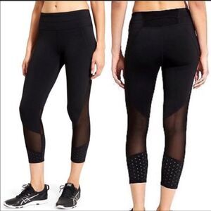 Athleta Laser Mesh Sonar Capri Tight Black S